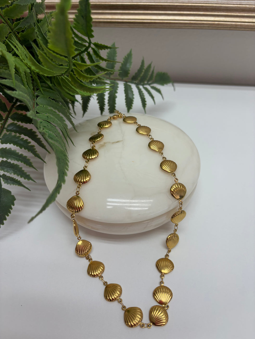 Concha Necklace