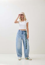 Load image into Gallery viewer, Barrel Jeans

