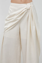 Load image into Gallery viewer, Easy Luxe Pants
