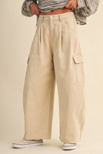 Load image into Gallery viewer, Cotton Twill Cargo Barrel Pants
