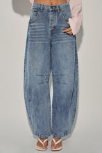Load image into Gallery viewer, Soho Barrel Jeans
