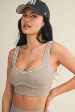 Load image into Gallery viewer, Contrast Thread Sports Bra
