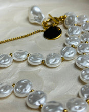 Load image into Gallery viewer, Pearl Necklace
