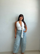 Load image into Gallery viewer, Twisted Tie-front Crop Top
