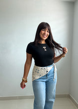 Load image into Gallery viewer, Crochet Scarf Accent Straight Jeans
