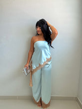 Load image into Gallery viewer, Élise Satin Set
