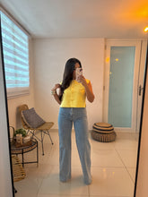 Load image into Gallery viewer, Creamy Yellow Vest
